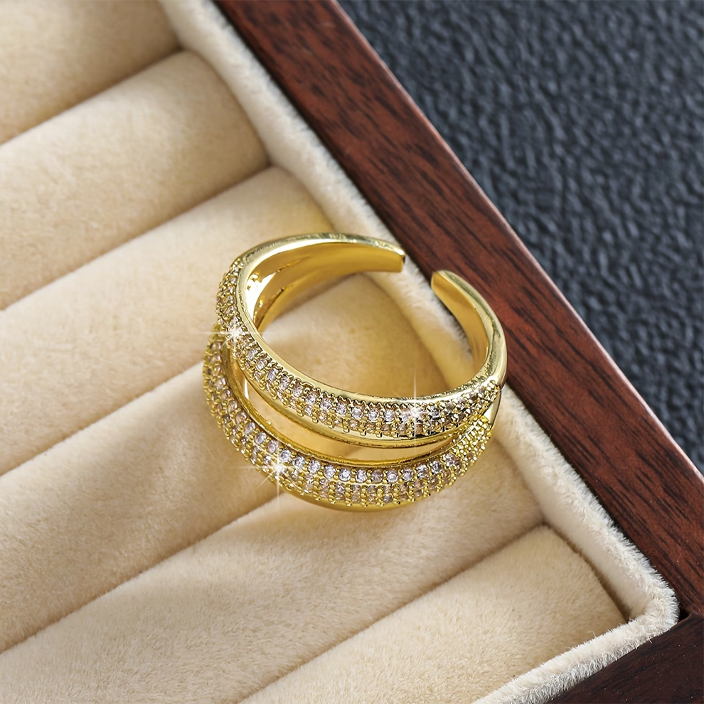 Eleganter Mehrreihiger Kristallring