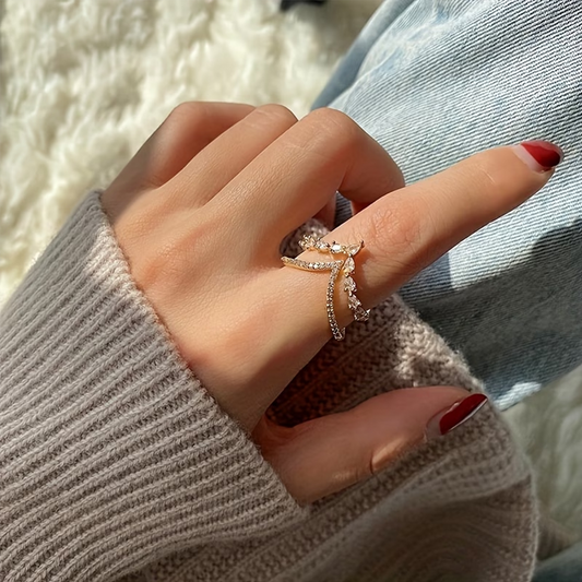 Celeste V-Design Ring – Verstellbar