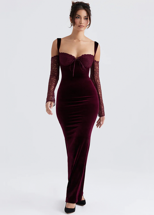 Noctavia – Elegantes Samt Maxikleid mit Lace-Details
